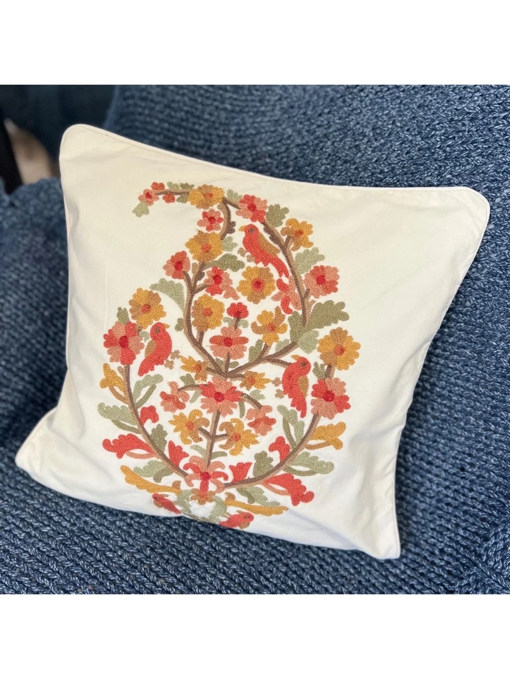 1 Pottery Barn Floral Bird Crewel Susanna Paisley EMBROIDERED 20